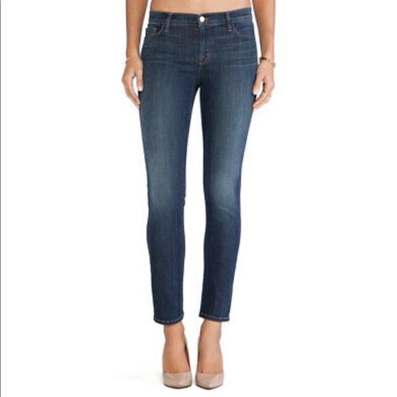 J Brand Denim - EUC - Mid-rise J Brand Skinny Leg Jeans in Storm - 29